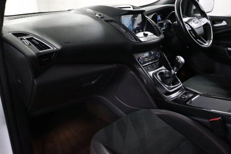 Ford Kuga ST-LINE 21