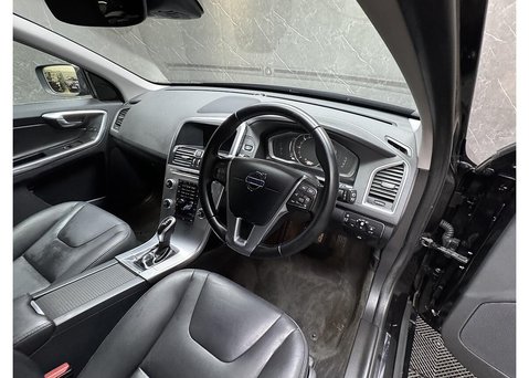 Volvo XC60 2.4 D5 SE Lux Nav SUV 5dr Diesel Auto AWD Euro 6 (s/s) (220 ps) 28