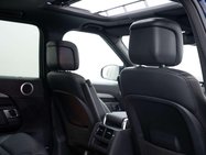 Land Rover Discovery 3.0 Discovery R-Dynamic SE D MHEV Auto 4WD 5dr 15