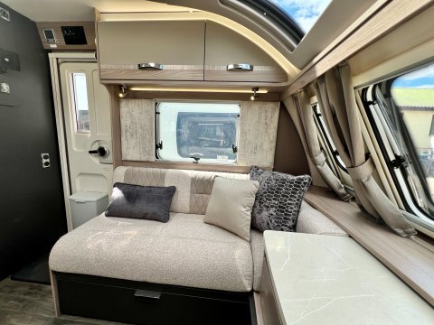 Swift Challenger Exclusive 560 SE 14