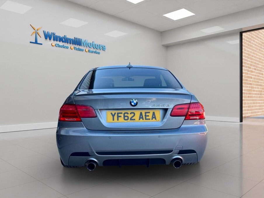 2012 BMW 3 Series — image 9