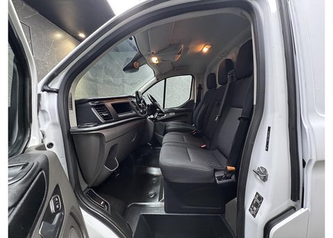 Ford Transit Custom 2.0 340 EcoBlue Trend Panel Van 5dr Diesel Manual L2 H1 Euro 6 (s/s) (130 p 53