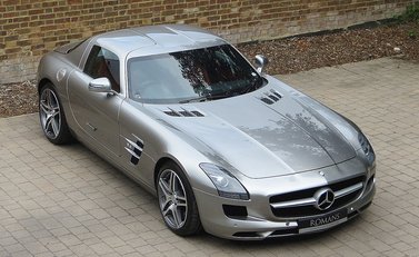 Mercedes-Benz SLS AMG 4