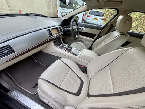Jaguar XF D PORTFOLIO Low Mileage FSH 3