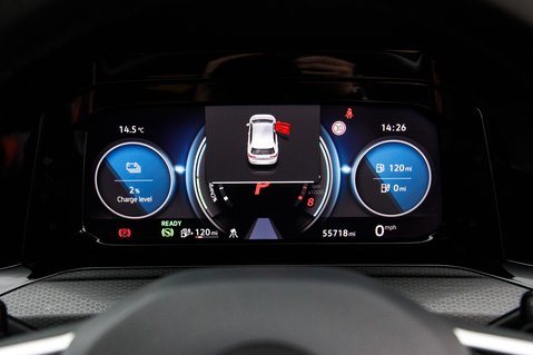 Volkswagen Golf GTE DSG 15