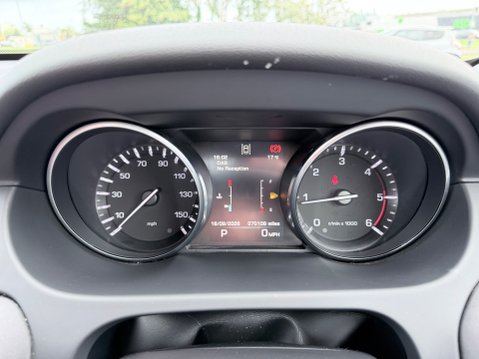 Land Rover Discovery Sport 2.0 TD4 HSE AUTOMATIC 28