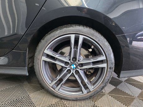 BMW 2 Series 2.0 220d M Sport Saloon 4dr Diesel Auto Euro 6 (s/s) (190 ps) 28