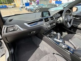 BMW 2 Series 2.0 220i M Sport Auto 2dr 21