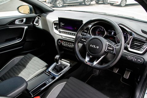 Kia Pro Ceed GT-LINE ISG 4
