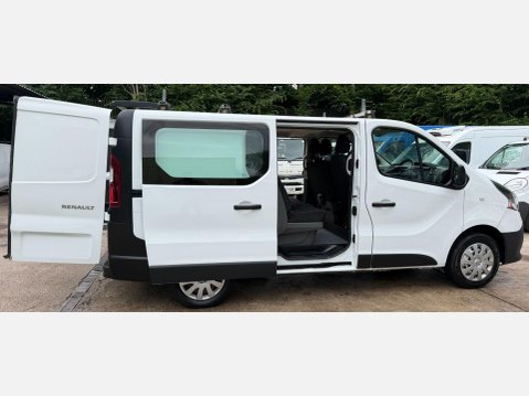 Renault Trafic 1.6 dCi 27 Business Crew Van Double Cab 6dr Diesel Manual SWB Euro 6 (120 p 28