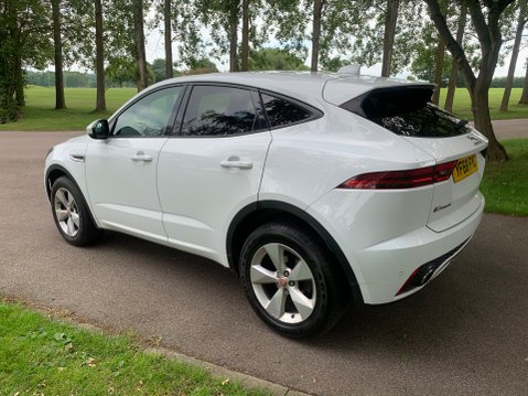 Jaguar E-Pace 2.0 Diesel R-DYNAMIC S 11