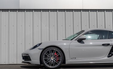 Porsche 718 Cayman GTS 24