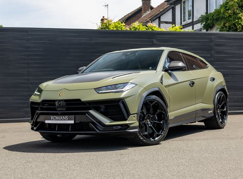 Lamborghini Urus PERFORMANTE 2