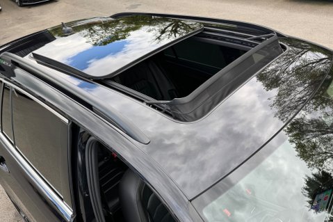 Volkswagen Tiguan R-LINE TDI DSG - RARE LEATHER INTERIOR - APPLE CAR PLAY -CAMERA 24