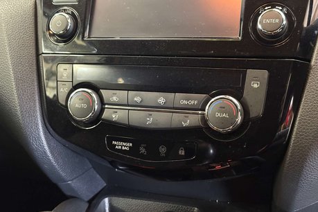 Nissan Qashqai 1.2 DIG-T N-Connecta SUV 5dr Petrol Manual Euro 6 (s/s) (115 ps) 44