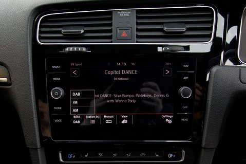 Volkswagen Golf GTI PERFORMANCE TSI DSG 26