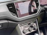 Volkswagen T-Roc R-LINE TSI EVO DSG 13