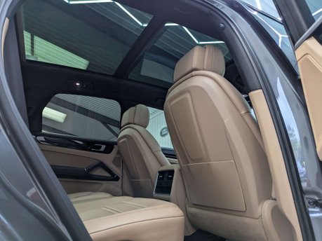 Porsche Cayenne 3.0 Cayenne V6 Auto 4WD 5dr 58