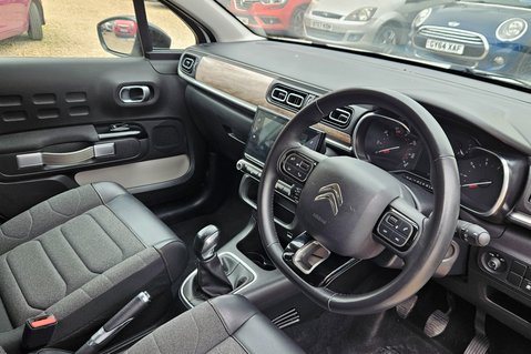 Citroen C3 PURETECH SHINE PLUS S/S..1 OWNER 3 SERVICES.APPLE CARPLAY..NAVIGATION 7