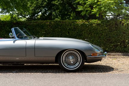 Jaguar E-Type 4.2 Roadster Series 1½ 11