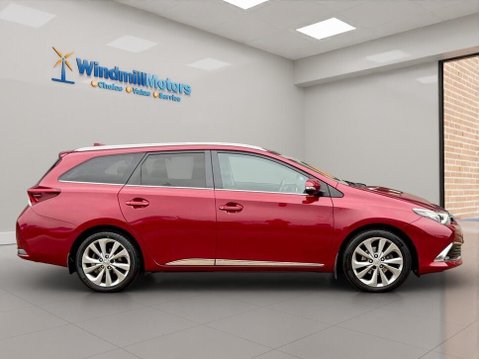 Toyota Auris 1.2 VVT-i Excel Touring Sports CVT Euro 6 (s/s) 5dr (Safety Sense) 3