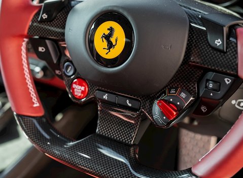 Ferrari 812 Superfast 16