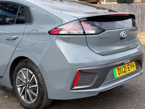 Hyundai IONIQ 38.3kWh Premium SE Auto 5dr 32