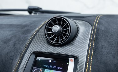 McLaren 675LT Spider MSO Carbon Series 19