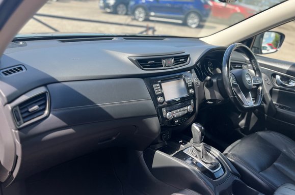 Nissan X-Trail 2.0 DCI TEKNA XTRONIC 4WD AUTO 29