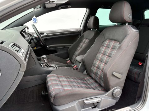 Volkswagen Golf 2.0 Golf GTi Performance TSi Semi-Auto 3dr 51