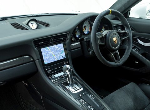 Porsche 911 GT3 RS Weissach (991.2) 14