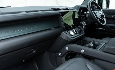 Land Rover Defender 110 TROPHY EDITION KESWICK 32