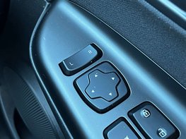 Hyundai KONA 1.6 Kona SE Connect GDi HEV Semi-Auto 5dr 59