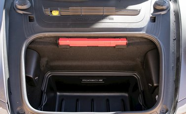 Porsche 911 (991) Carrera GTS 29