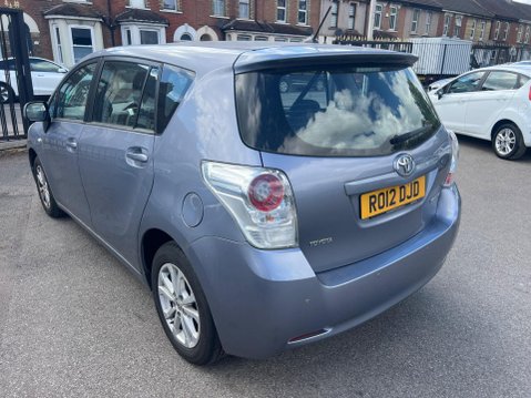 Toyota Verso 1.8 V-Matic TR Multidrive S Euro 5 5dr 4