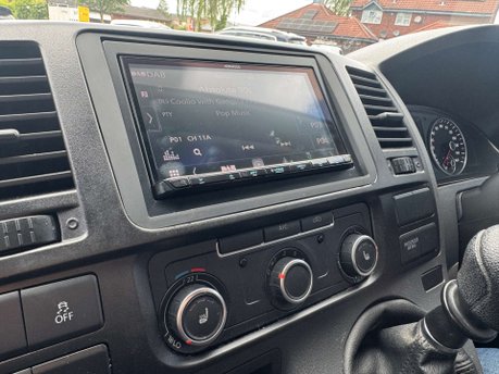 Volkswagen Transporter 2.0 Transporter T32 Sportline TDI 180 SWB 23