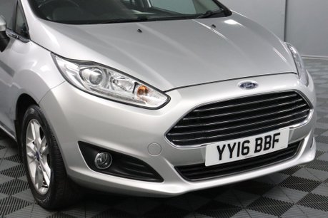 Ford Fiesta ZETEC 26
