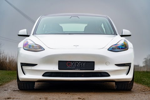 Tesla Model 3 PERFORMANCE 17