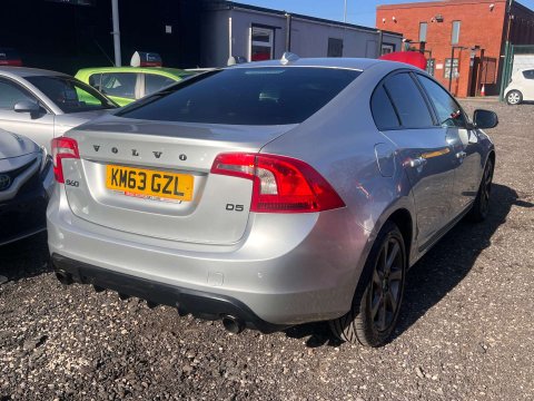 Volvo S60 2.4 S60 SE Luxury Nav D5 Auto 4dr 6