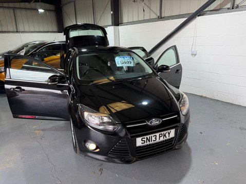 Ford Focus 1.6 Zetec Euro 5 5dr 2