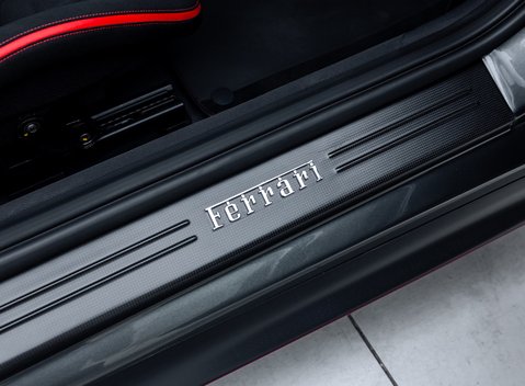 Ferrari 812 Competizione 36