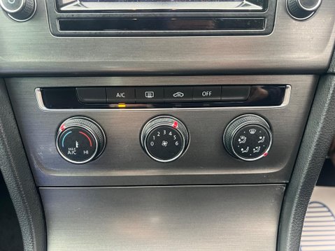 Volkswagen Golf 1.4 TSI BlueMotion Tech SE DSG Euro 5 (s/s) 5dr 32