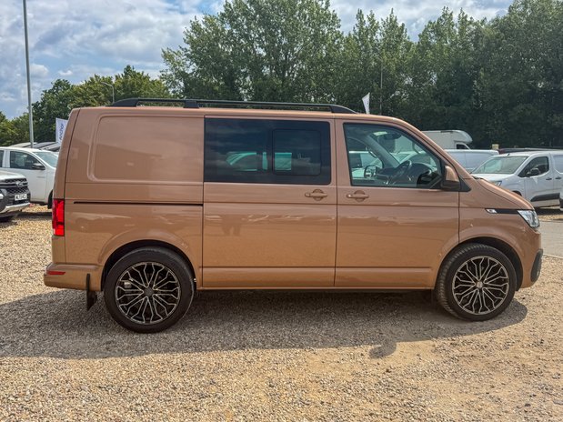Volkswagen Transporter Crew Cab [SOLD MT] SWB L1H1 Highline Twin Side Doors SELECT 6
