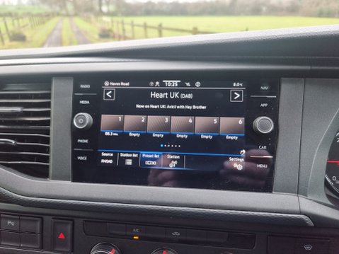 Volkswagen Transporter T28 TDI P/V HIGHLINE 48