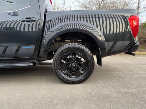 Nissan Navara 2.3 dCi N-Guard Auto 4WD Euro 6 4dr 28