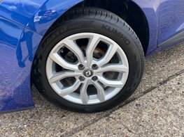 Renault Clio 1.1 Clio Play 5dr 3