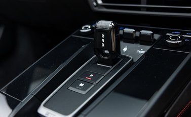 Porsche 911 Targa 4 GTS (992) 32