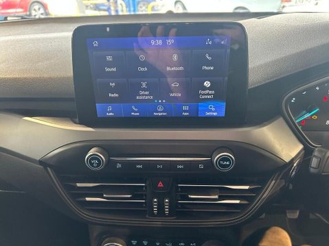 Ford Focus 1.0T EcoBoost ST-Line Style Euro 6 (s/s) 5dr 17