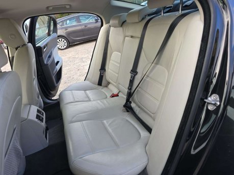 Jaguar XE 2.0d Prestige Auto Euro 6 (s/s) 4dr 30