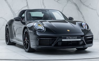Porsche 911 Targa 4 GTS (992) 10